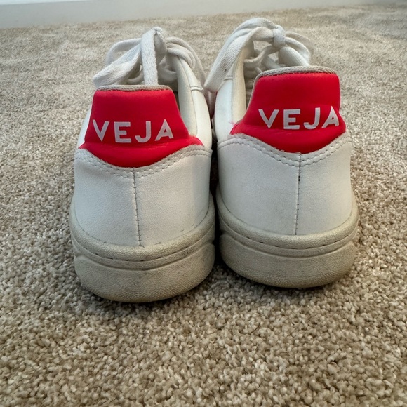 Veja white/pink sneakers sz 8.5 (40) - Picture 2 of 6